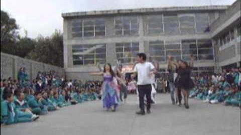 Michael Jackson bailando con zombies coreografía Thriller (Colegio Marruecos y Molinos)