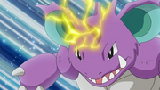 Nidoking usando rayo