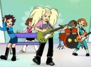 Polly Pocket 2 Cool at the Pocket Plaza Performing Scene
