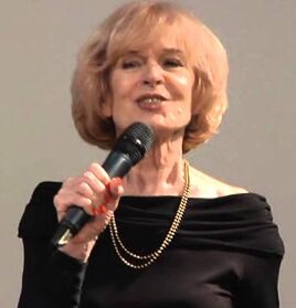 Ewa Decówna