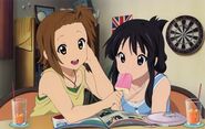 Ritsu and Mio with ice