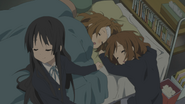 Ritsu and Yui sleeping