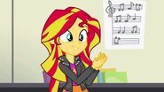 Sunset Shimmer claps to the beat EG2