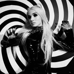 POPPY/ポッピー/AM I A GIRL? Am I a Girl? by Poppy (Album; Mad Decent; MAD406CD): Reviews