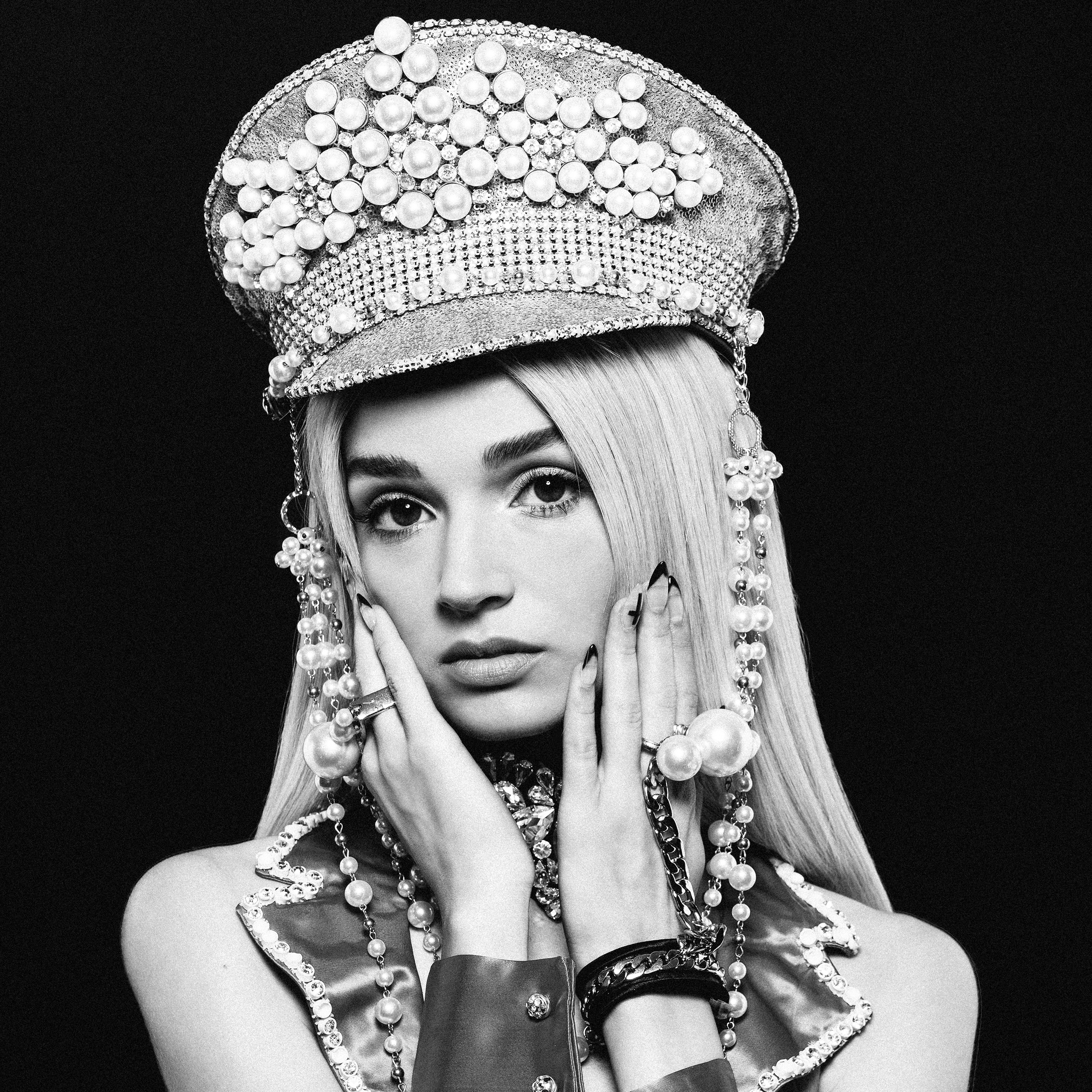 Poppy - Zig Lyrics and Tracklist