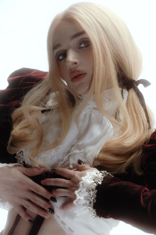 Poppy confirms new single, Church Outfit