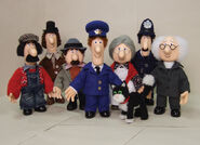 Pat and the cast of the Specsavers Advert