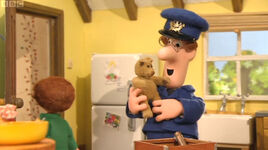 PostmanPatandtheDisappearingBear