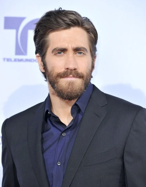 jake gyllenhaal: 'Where is Jake Gyllenhaal? Let's talk.' Fans