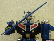 Deluxe+Stratoforce+Megazord+ holding+sword +alt +angle 