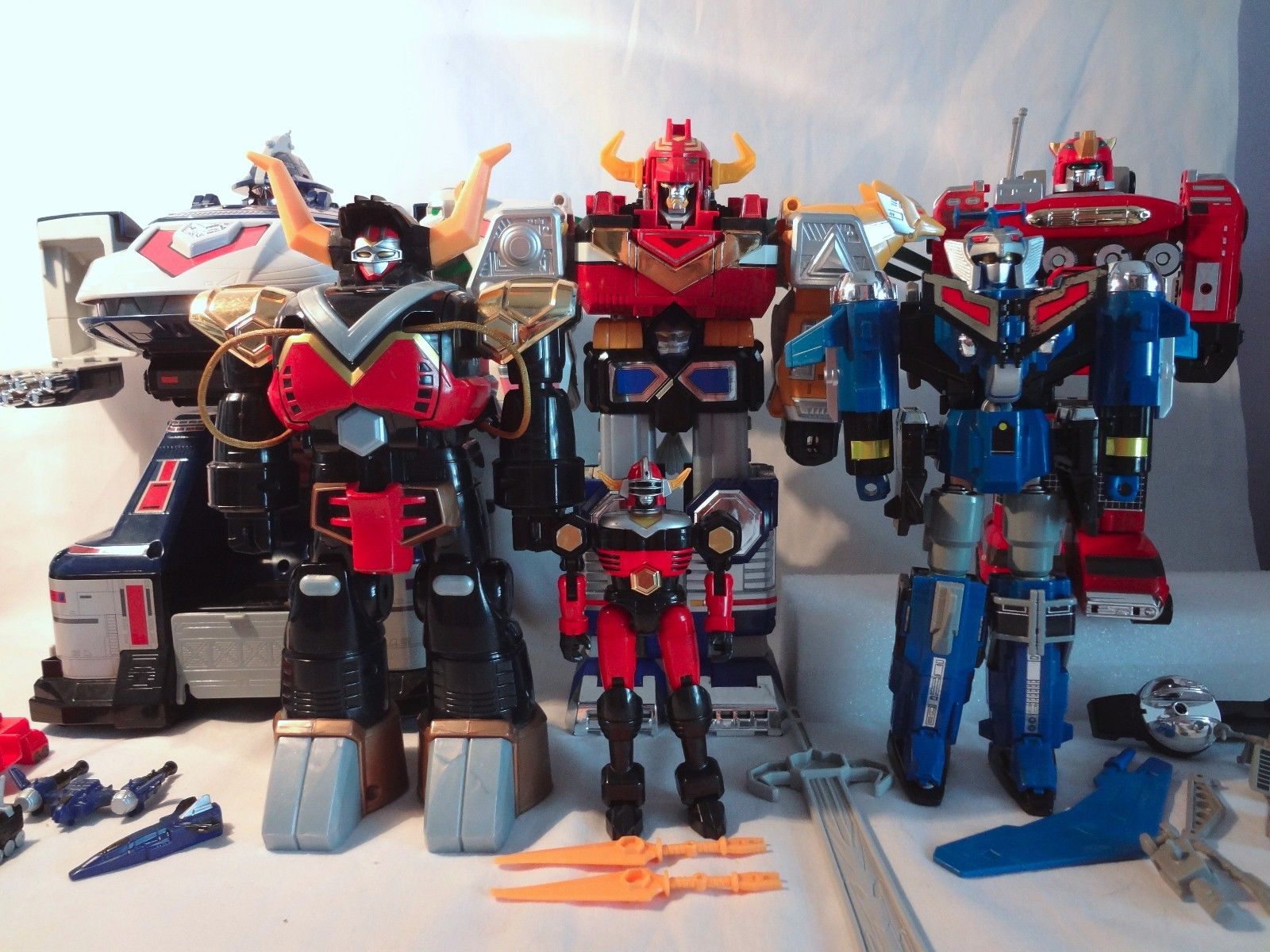 Power rangers hotsell lost galaxy zords