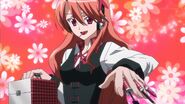 Chelsea (Akame Ga Kill) can completley change her appearance whith her Teigu, Gaea Foundation.