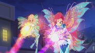 Bloom and Daphne (Winx Club) are very powerful fire users.