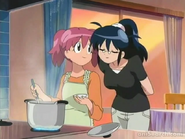 Taking over house cooking duty for her busy mangaka mother Aki, Natsumi Hinata (Keroro Gunso) became highly skilled in cooking