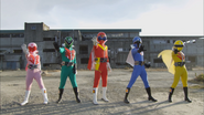 Gorenger Full Team Change 1