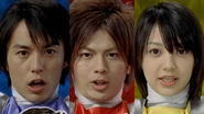 Go-Onger Transformation Procedure with Go-Phones (13).png (2.27 MB) They lower their helmets...