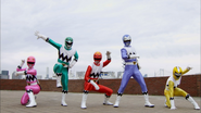 Gokai Change-Gingaman (Episode 13).png (1.42 MB) Gingaman Full Team Change 2