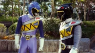 Zorima as Kyoryu Blue