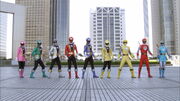 Gokaiger team-up with Hurricaneger.
