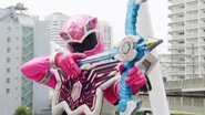 Go Kiramai Pink central-gemmed version