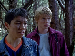 Hunter i Blake udają się do swojej adopcyjnej babci.