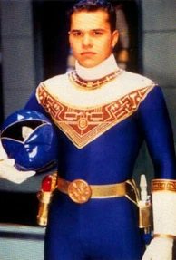 Rocky jako Niebieski Zeo Ranger.