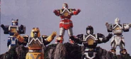 Foto shogunzords.jpg (17 KB) All five Shogunzords