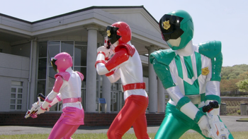 Lupinranger VS Patranger 15