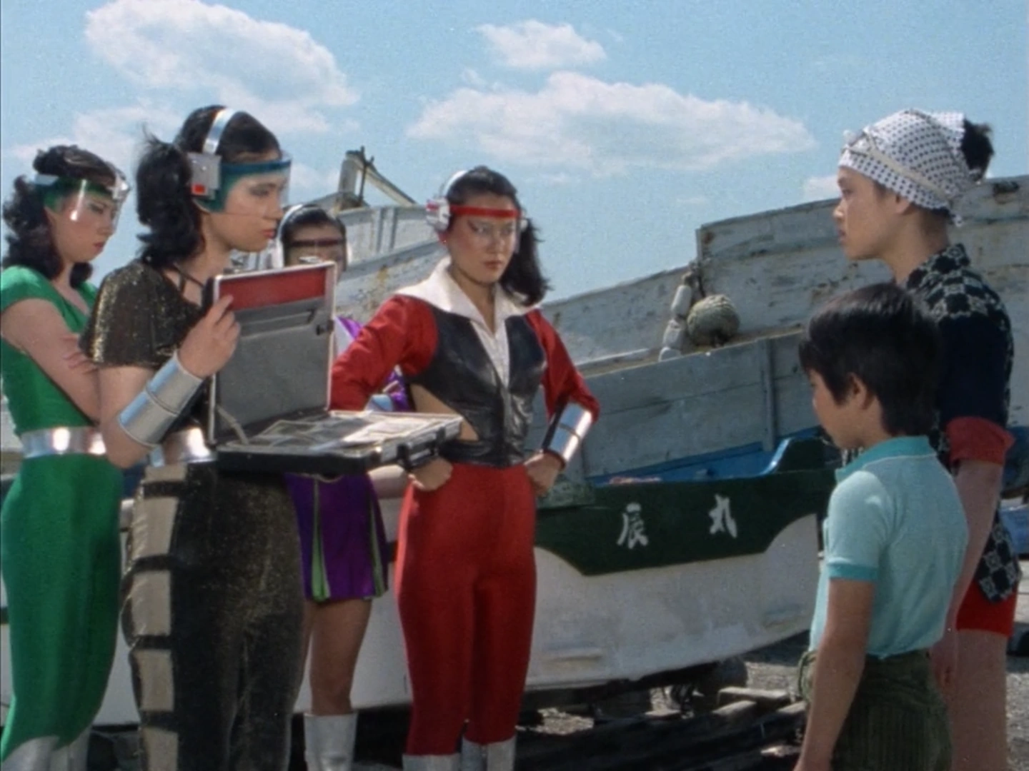 Ep. 21: Love Brought by the Sea Breeze | RangerWiki | Fandom