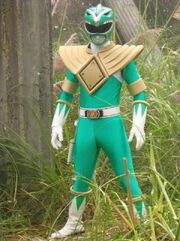 671255-mmpr green ranger 4 super