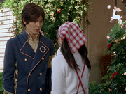 Akane comes to ask Hikaru about Christmas cakes