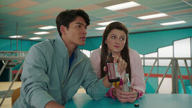 Ollie-Amelia-DF1