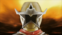 Gold Ninja Steel Ranger Morph 1