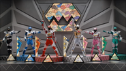 Dino Charge Ultrazord Cockpit with Main 5 Rangers with Silver