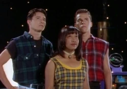 Adam,Aisha i Rocky zostają nowymi Rangersami.