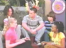 Rocky decyduje się opuścić Power Rangers i otworzyć własną szkołę karate.