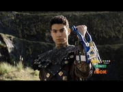 Gold_Ranger_First_Morph_in_Power_Rangers_Dino_Charge_-_Power_Rangers_Official-2