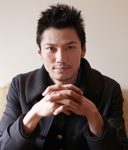 Amazon.co.jp: 岩永洋昭写真集 「洋」 (TOKYO NEWS MOOK) : 小林