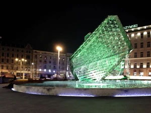 „Żagiel” Fontanny Wolności