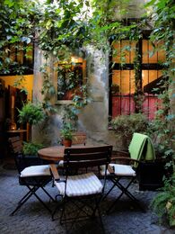 Coco4.jpg (415 KB) Honorowe miejsce Pani Krystyny Feldman