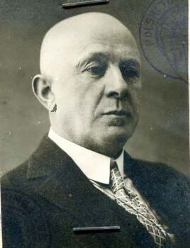 Julian flatau33