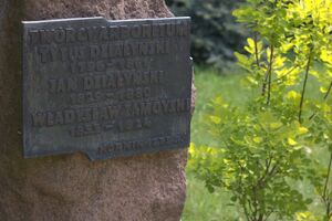 Arboretum w Kórniku tablica założyciele