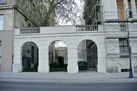 Pozostałość po Adrii - arkadowe wejście