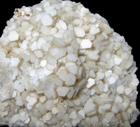 Кристаллы кальцита. Lane Quarry, Northfield, Franklin Co., Massachusetts, USA
