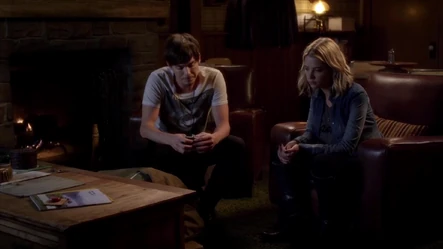 Dans Fuis, Ali, Fuis