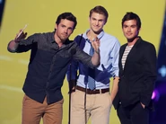 Boys 3.jpg (378 kio)