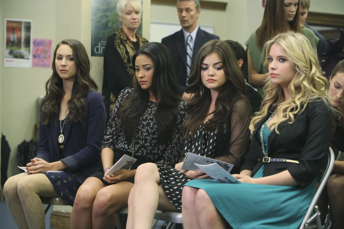 Pretty Little Liars Saison 8 Ne m'oubliez pas | Wiki Pretty Little Liars | Fandom