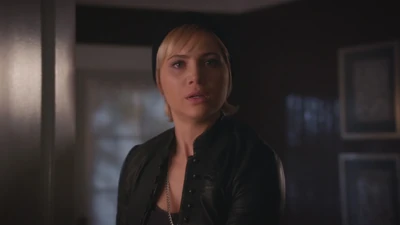 Dans L'homme de la photo