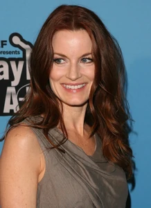 UNICEF Playlist With The A-List (15 mars 2012)