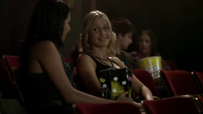 Dans Derrière les barrières